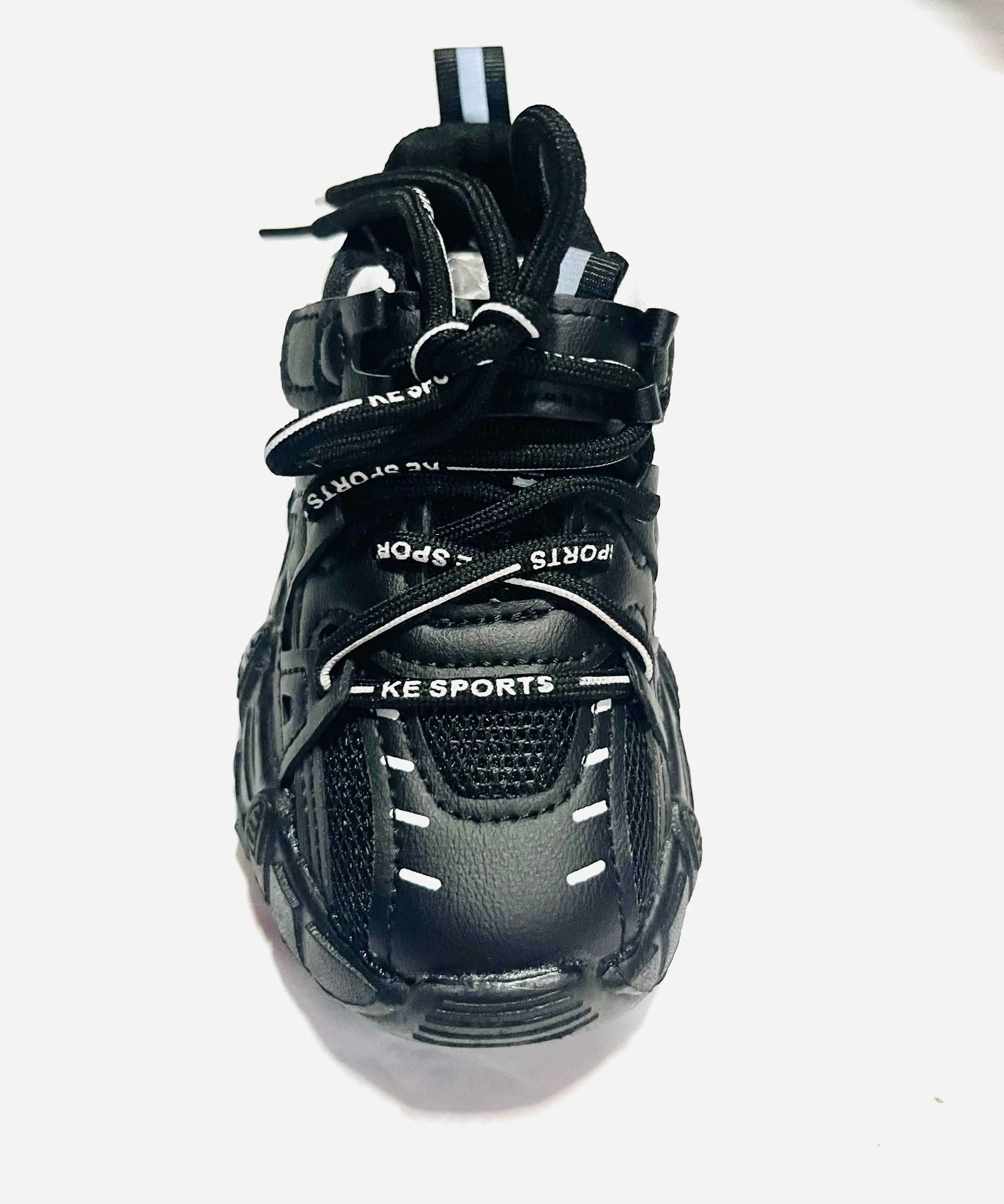 KE Sports sneaker